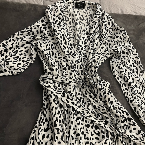 AX Paris print ruffle wrap dress - Picture 4 of 5